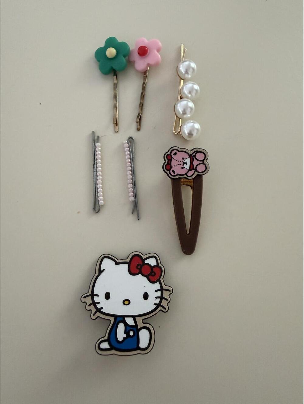 Hello Kitty Hair Clip Set